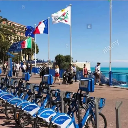 Bed & Breakfast Great And Light Private In The Heart Of *